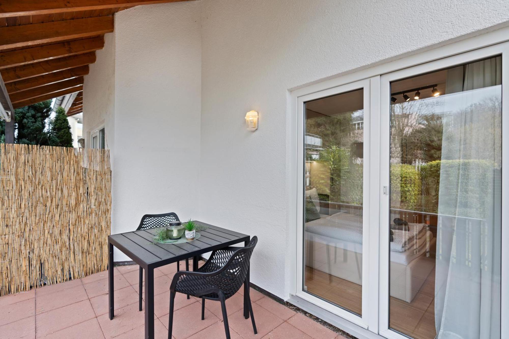 Anytime - Gaestehaus Am Weinberg In Ueberlingen Bagian luar foto